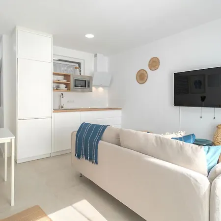 Charming 2-bedroom In Guargacho, Tenerife