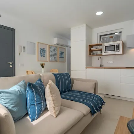 Charming 2-bedroom In Guargacho, Tenerife