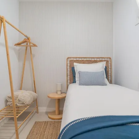 Apartment Charming 2-bedroom In Guargacho, Tenerife